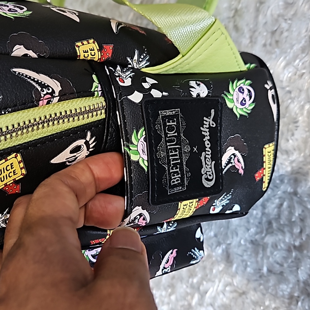 BettleJuice mini backpack and cardholder set - Picture 8 of 12